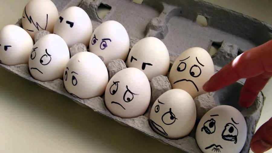 грустные яйца