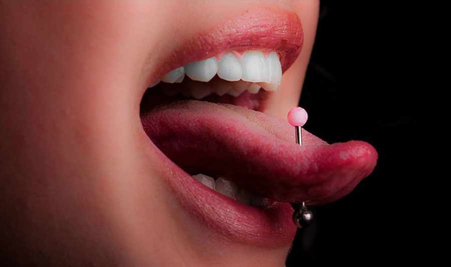 Как правильно целоваться с языком
