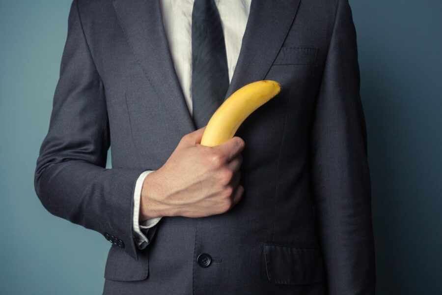 мужчина с бананом