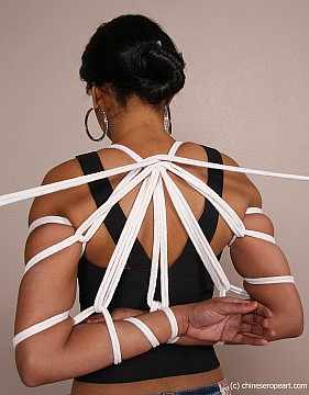 Как правильно связать девушку верёвками: пошаговая инструкция с картинками