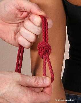 Как правильно связать девушку верёвками: пошаговая инструкция с картинками