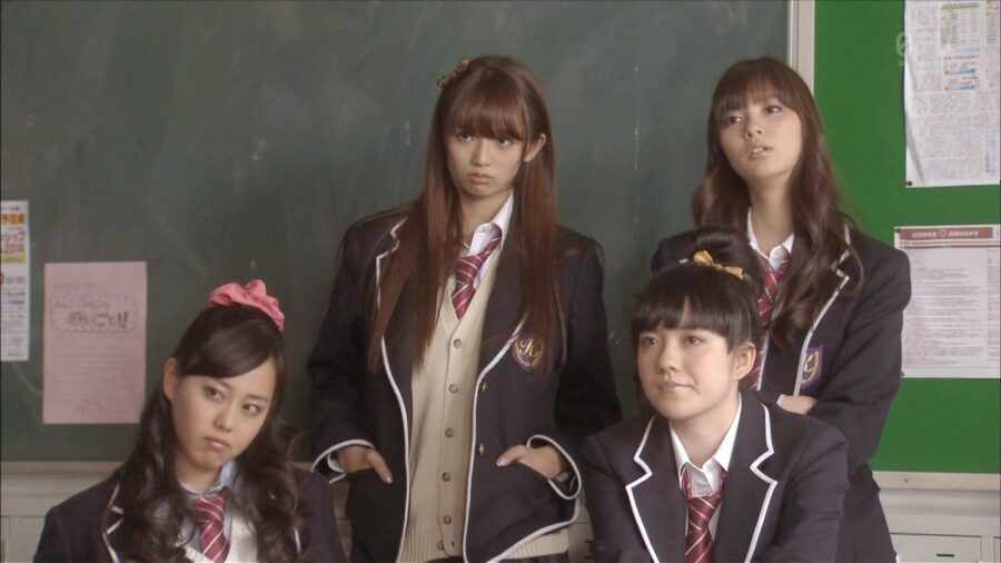 «35-летняя школьница» (2013, Япония)