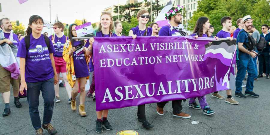 парад асексуалов