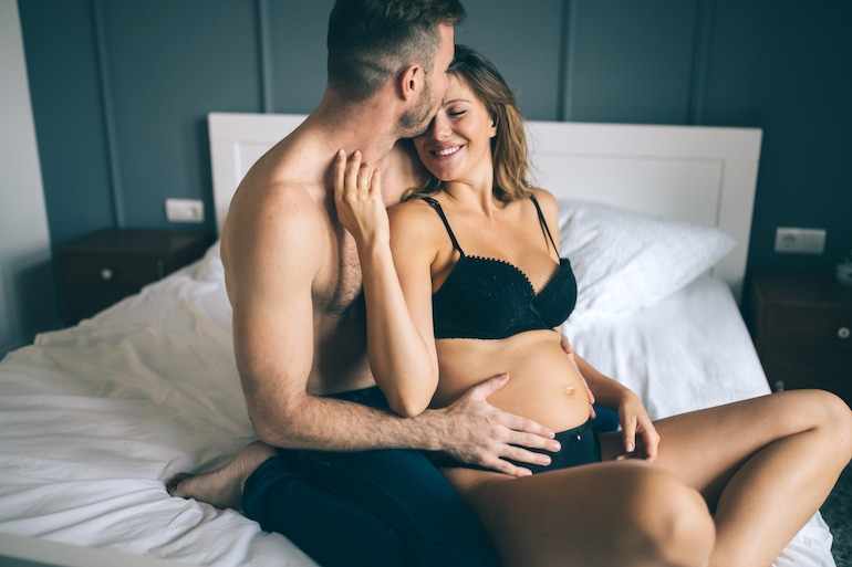 заниматься сексом с женой во время беременности